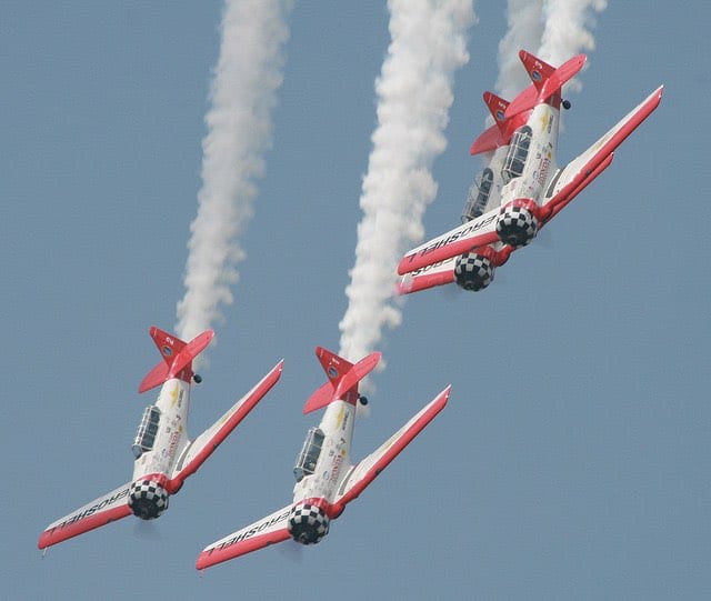 The Aeroshell Aerobatic Team are favorites at airshows.