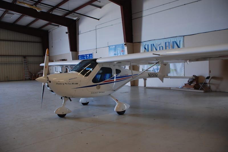 Lakeland Aero Club’s Remos G3600 light sport aircraft (N85092) sat in a loaner hangar until the club’s hangar opened. 