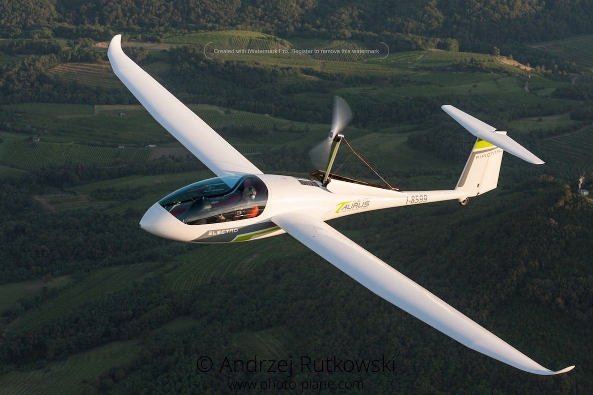 Электрический пипистрель. Планер Pipistrel Taurus. Pipistrel Taurus Electro g4. Мотопланер Таурус. Pipistrel Taurus m.