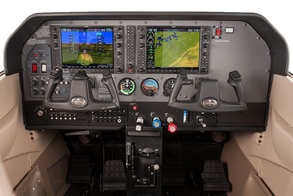 airplane cockpit floor plan